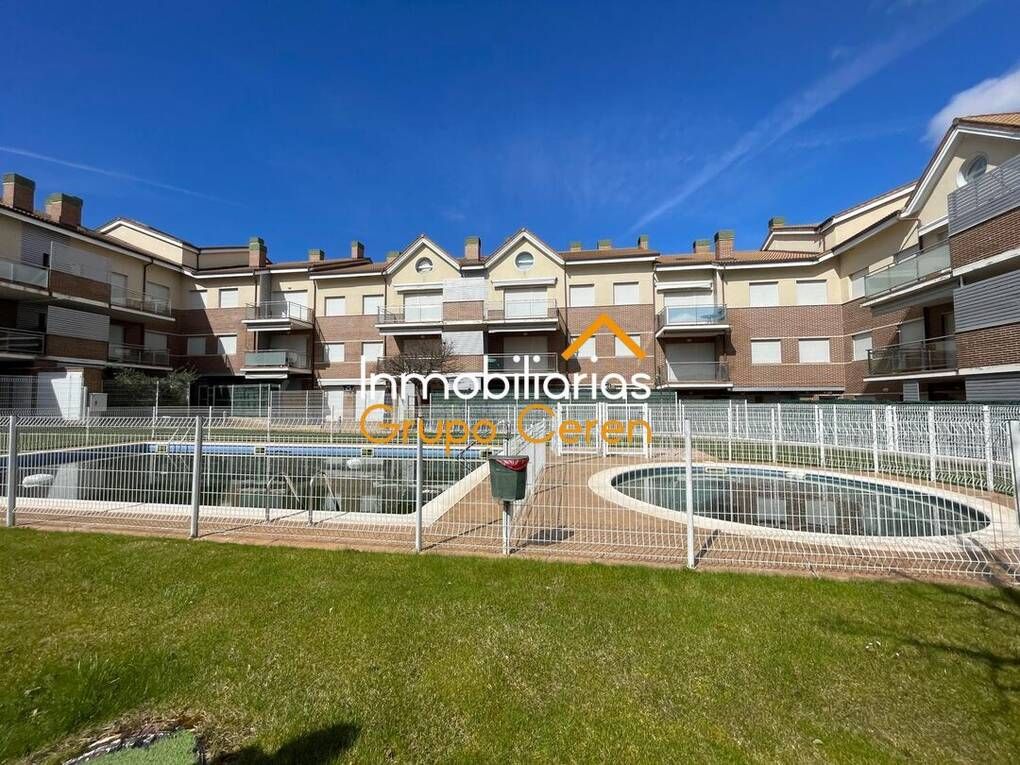 Außenansicht von Wohnung zum Verkauf in Alesanco mit Heizung, Terrasse und Abstellraum