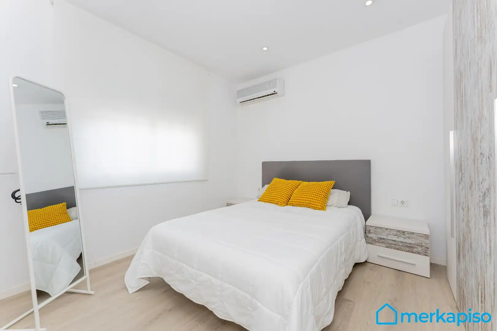 Habitación de Casa o chalet en venta en Viladecans con Piscina comunitaria