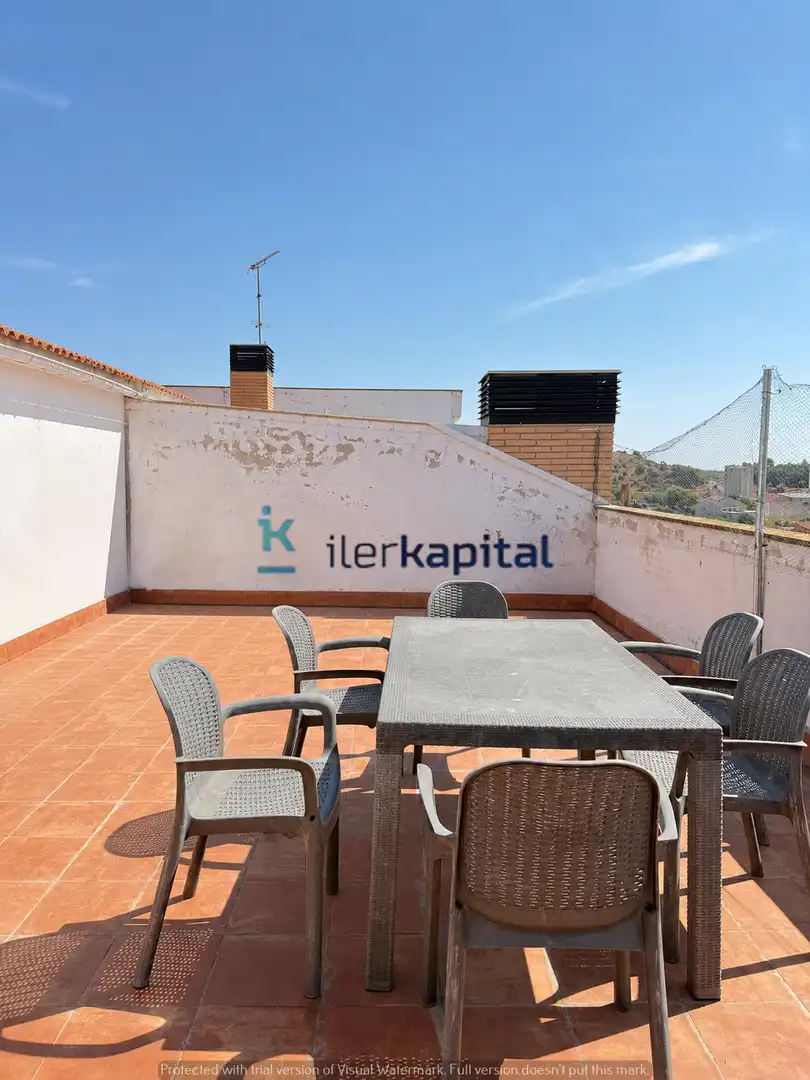 Terrassa de Dúplex en venda en Castelló de Farfanya amb Aire condicionat, Calefacció i Terrassa
