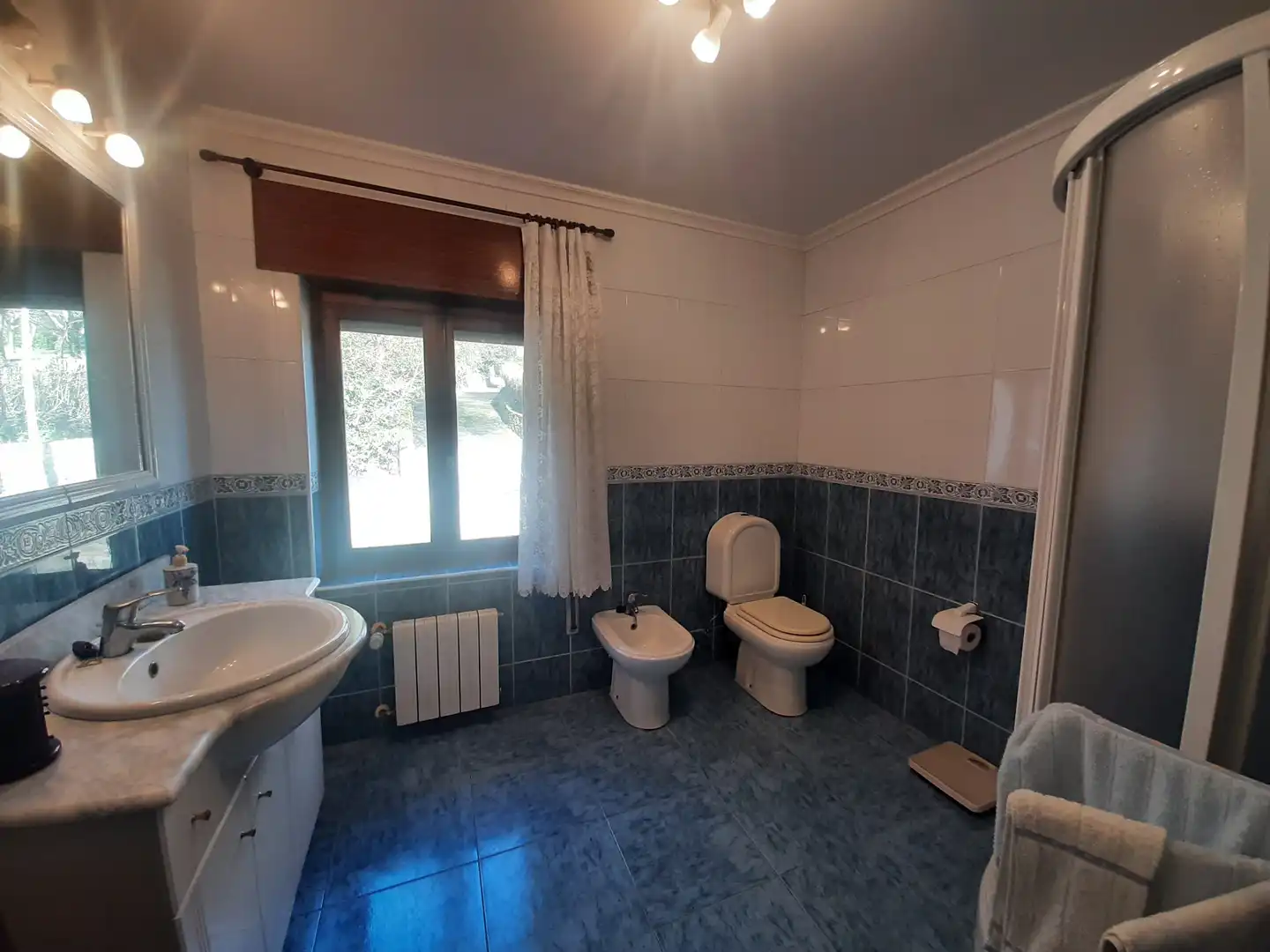 Baño de Casa o chalet en venta en Reocín con Calefacción, Jardín privado y Amueblado