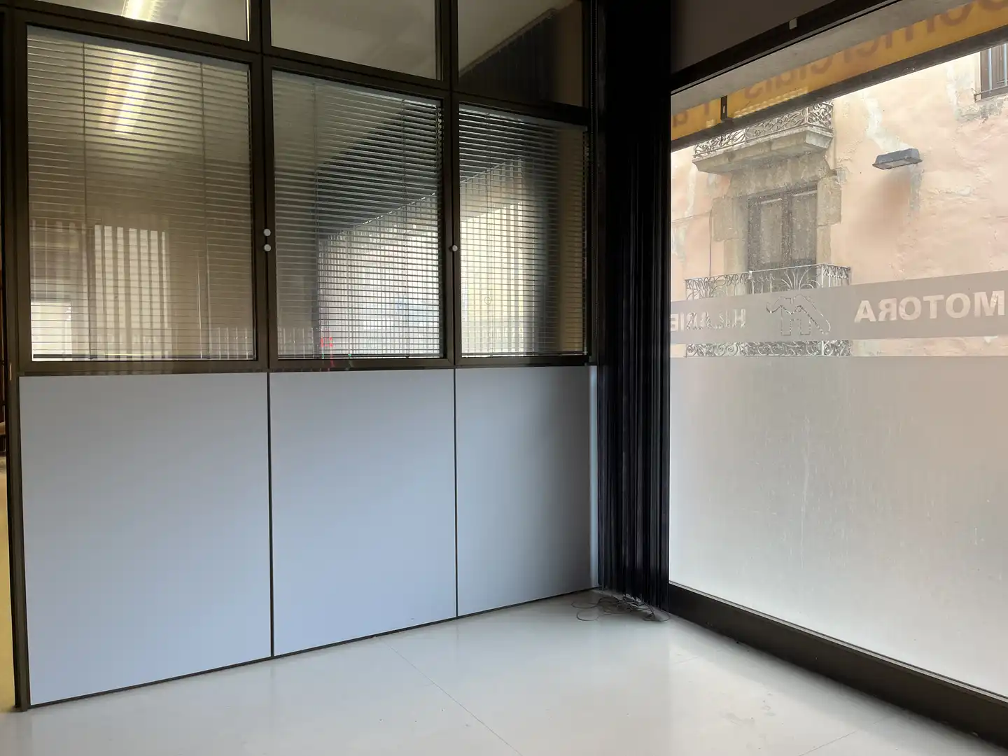 Local comercial en venta en Carrer Josep Ximeno 2, imagen 24