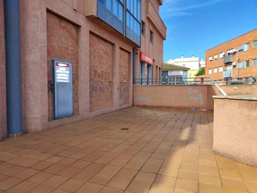 Local comercial en venta en Calle SCHUBERT 1