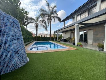 Villa avec balcon à vendre à Park Nord - Casona