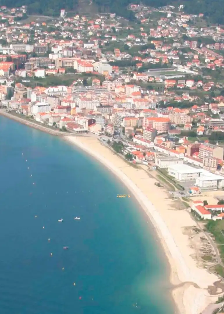 Vista exterior de Pis en venda en Cangas 