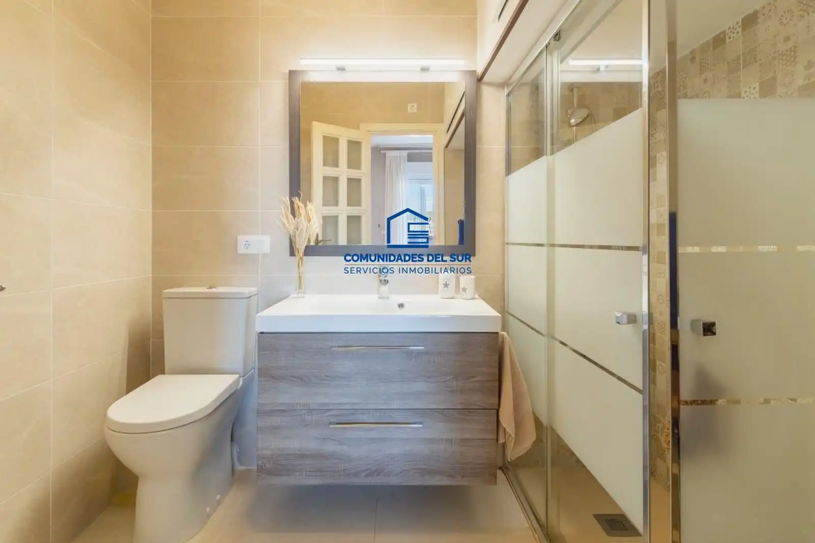 Bathroom of Apartments for rent in El Puerto de Santa María