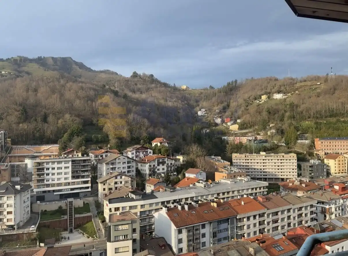 Vista exterior de Piso en venta en Eibar con Calefacción