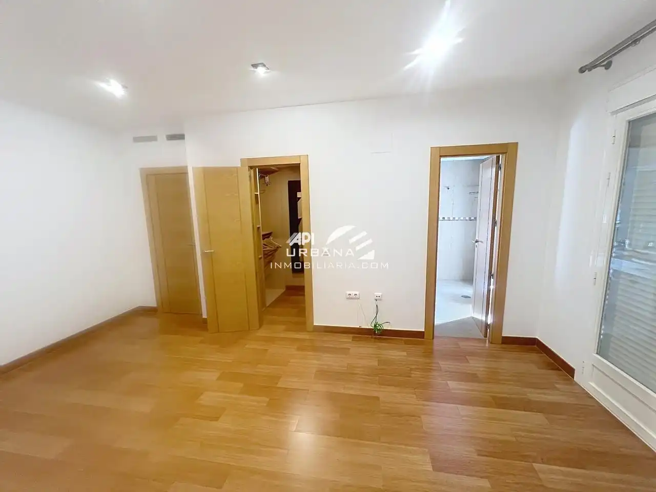 Houses for sale in Lucena  with Air Conditioner, Terrace and Swimming Pool