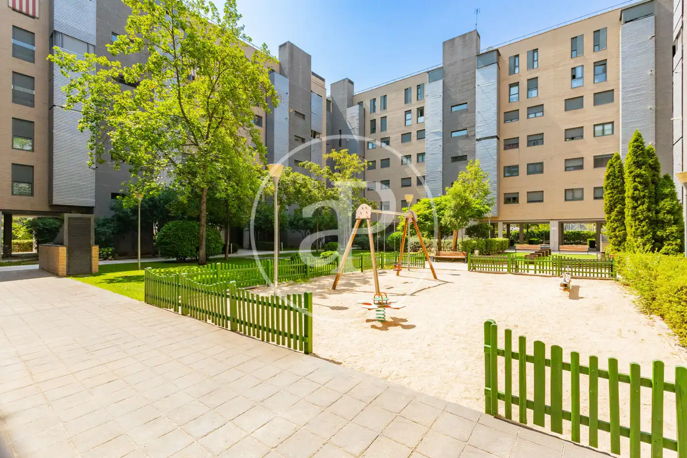 Vista exterior de Piso en venta en Madrid con Aire acondicionado, Calefacción y Jardín privado