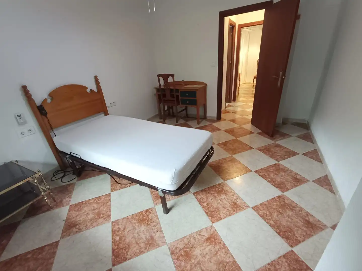 Dormitori de Pis en venda en Córdoba amb Aire condicionat, Terrassa i Moblat