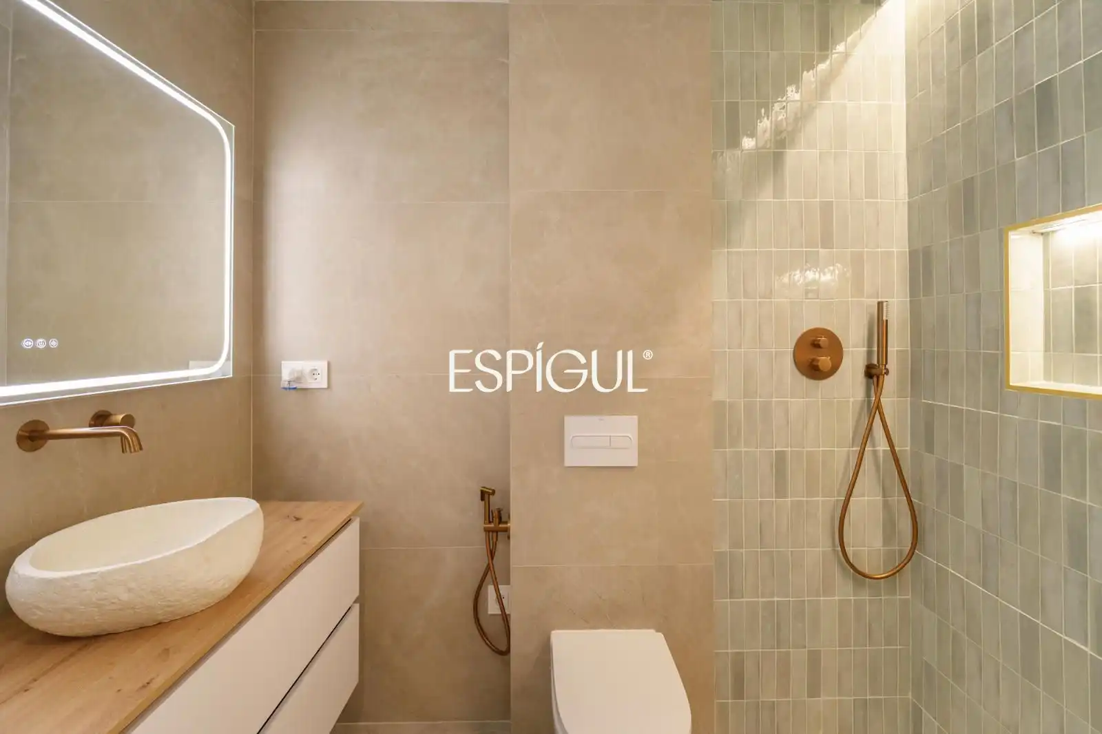 Baño de Casa adosada en venta en Calella con Aire acondicionado, Calefacción y Parquet