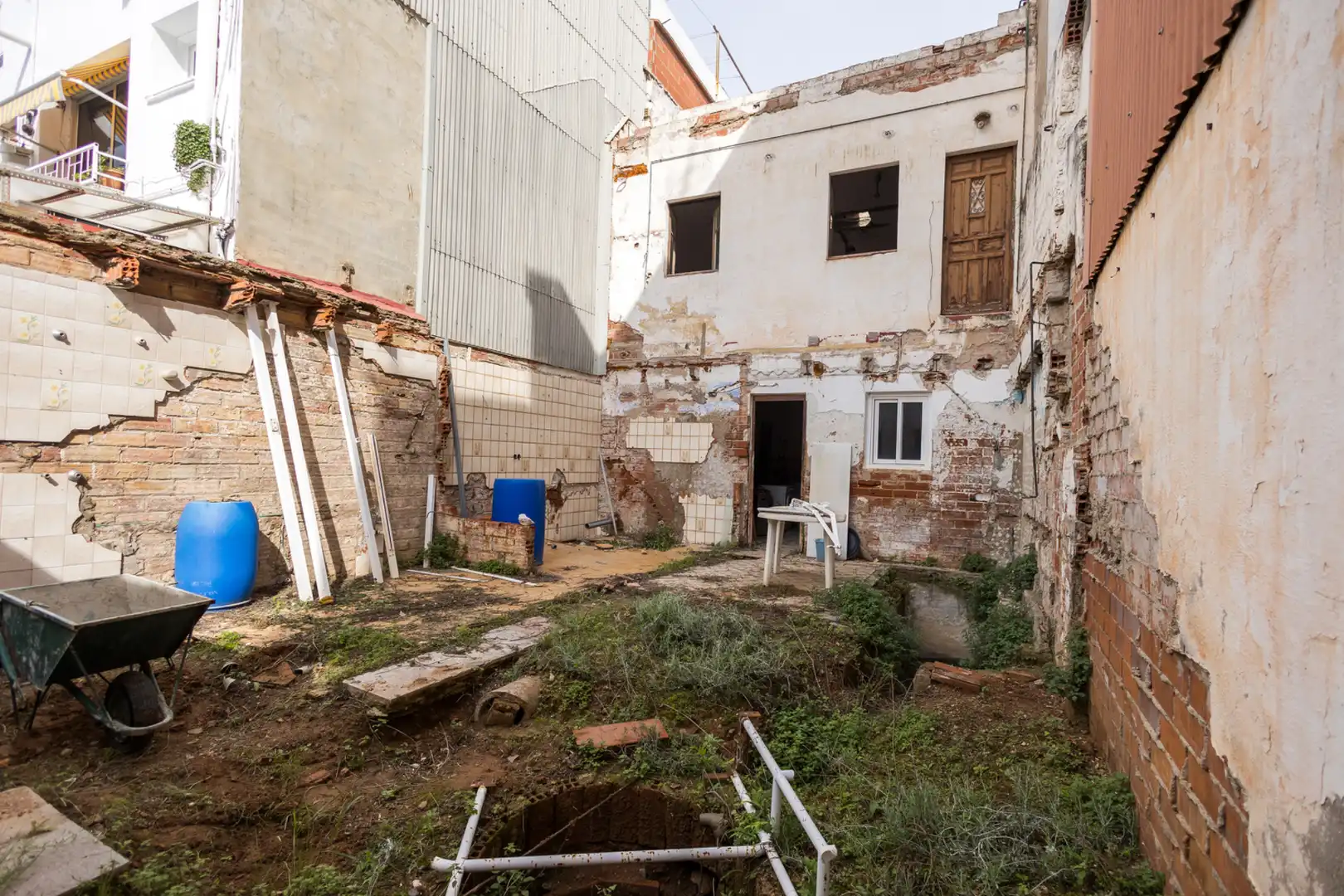 Vista exterior de Casa adosada en venta en Gavà con Jardín privado y Piscina