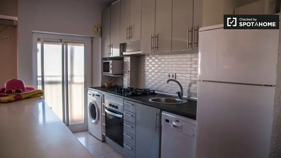 Room in El Cabanyal - El Canyamelar