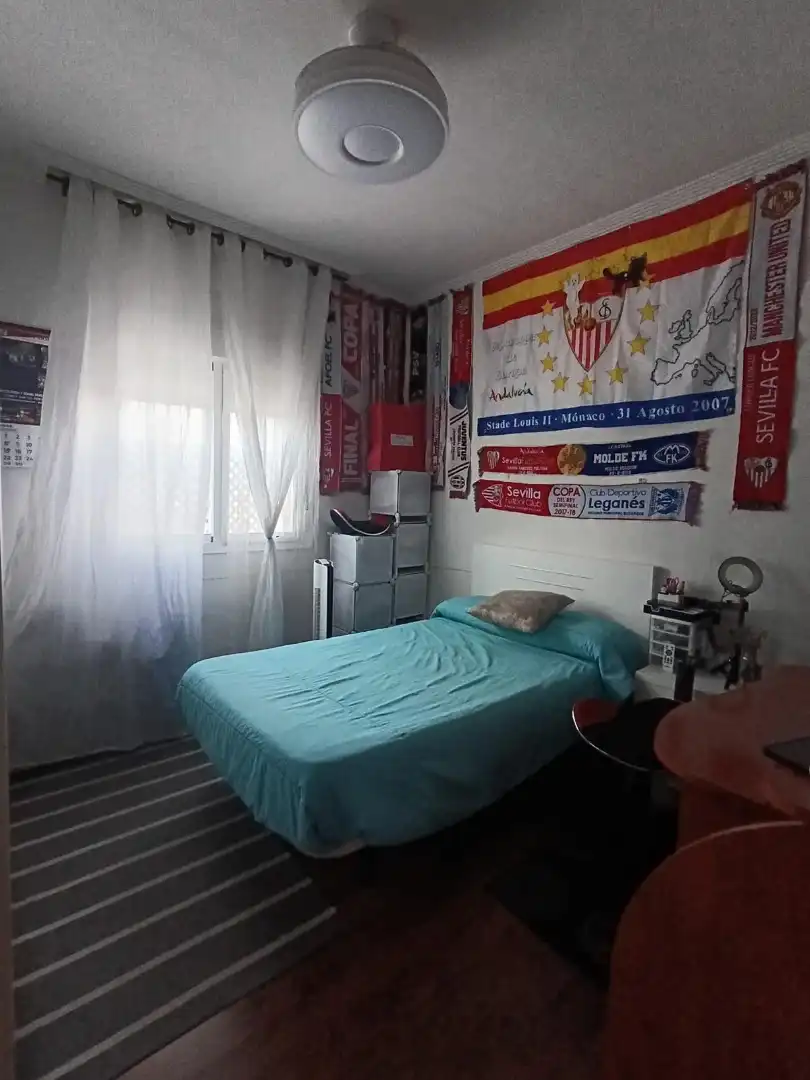 Habitación de Piso en venta en Sevilla con Trastero