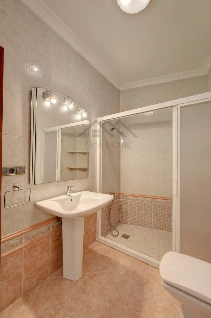 Baño de Finca rústica en venta en La Pobla de Vallbona con Trastero