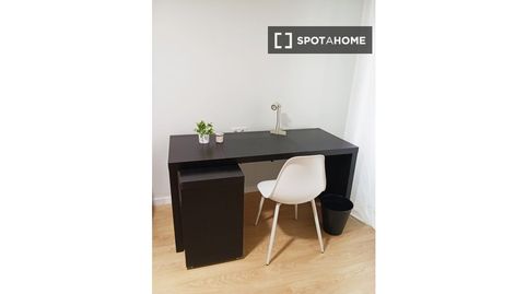 Photo 3 of Flat for rent in Nou Moles, Valencia Capital