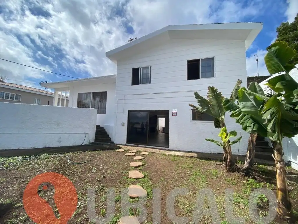 Vista exterior de Casa o xalet en venda en San Cristóbal de la Laguna amb Jardí privat, Terrassa i Traster