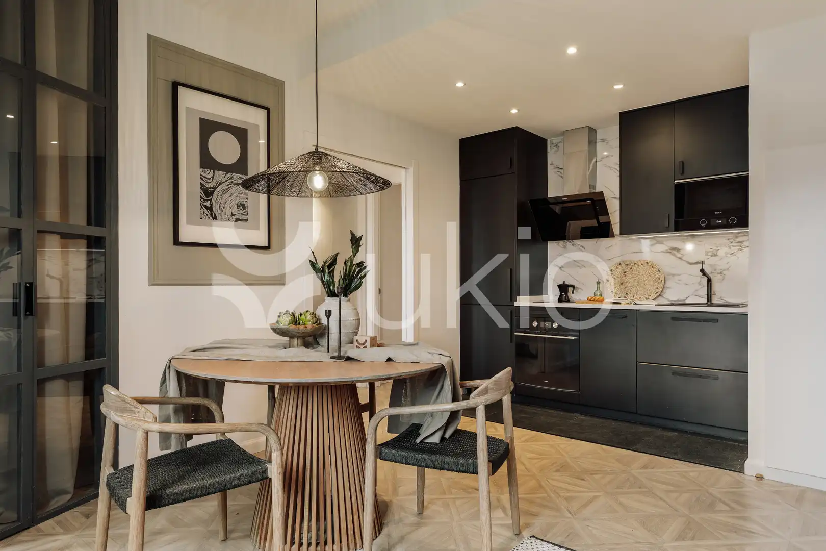 Cuina de Apartament de lloguer en Barcelona amb Aire condicionat, Calefacció i Moblat