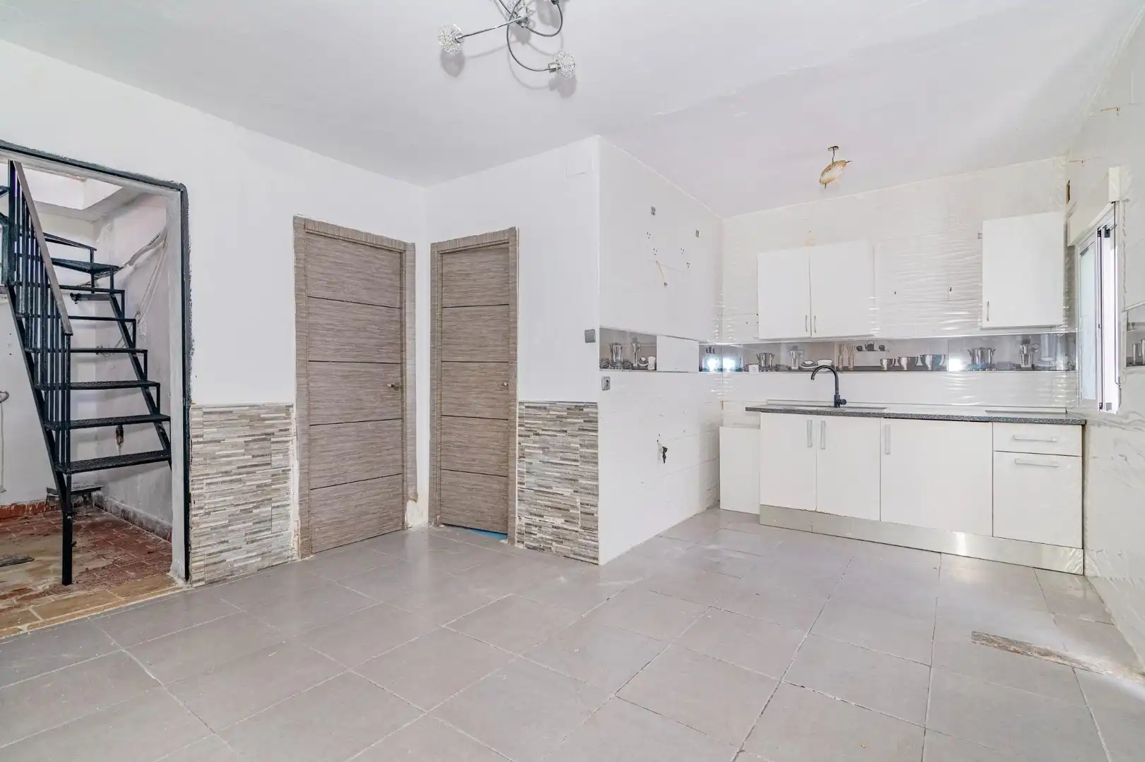 Kitchen of Detached homes for sale in Granada