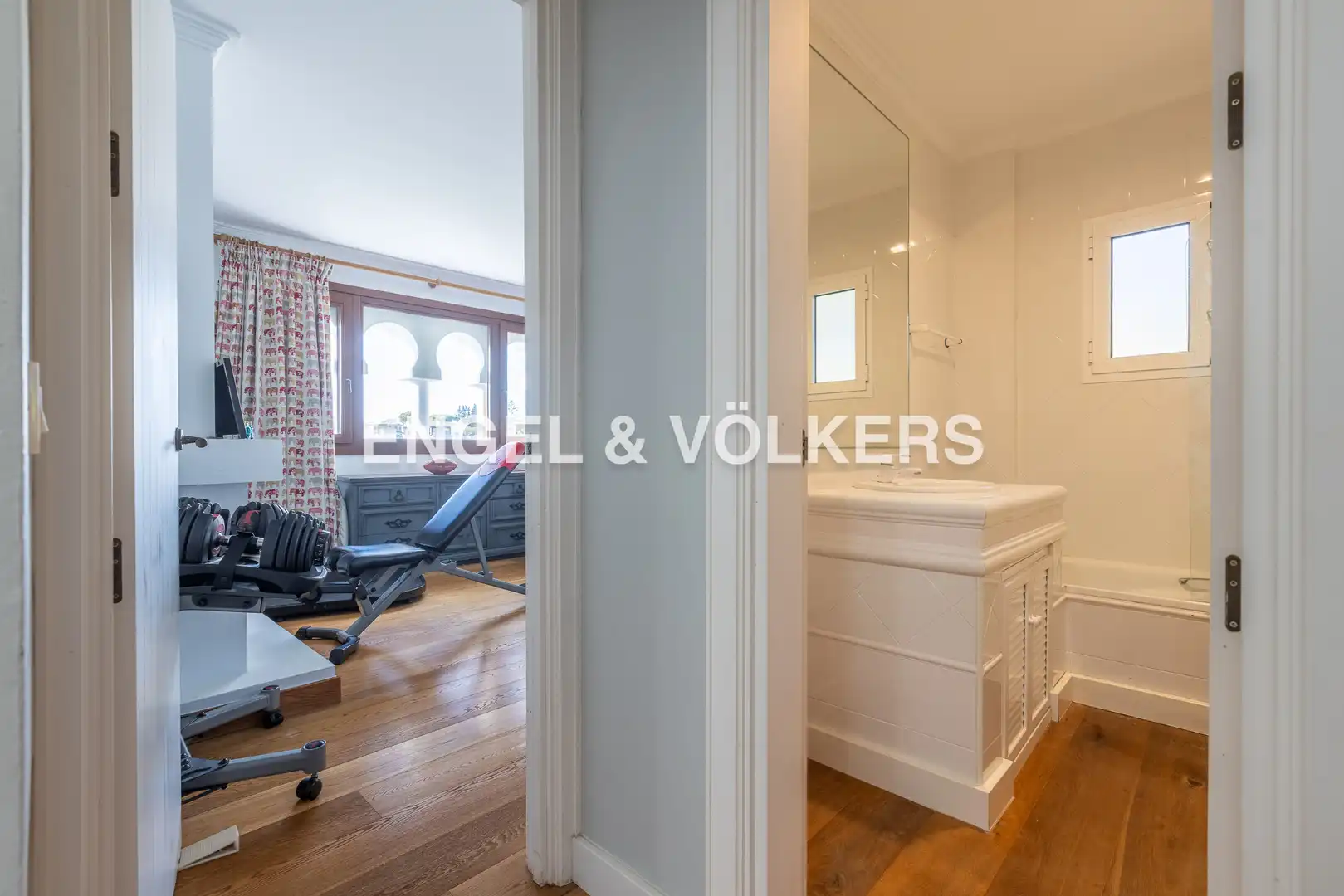 Schlafzimmer von Country house zum Verkauf in El Puerto de Santa María mit Klimaanlage, Heizung und Privatgarten