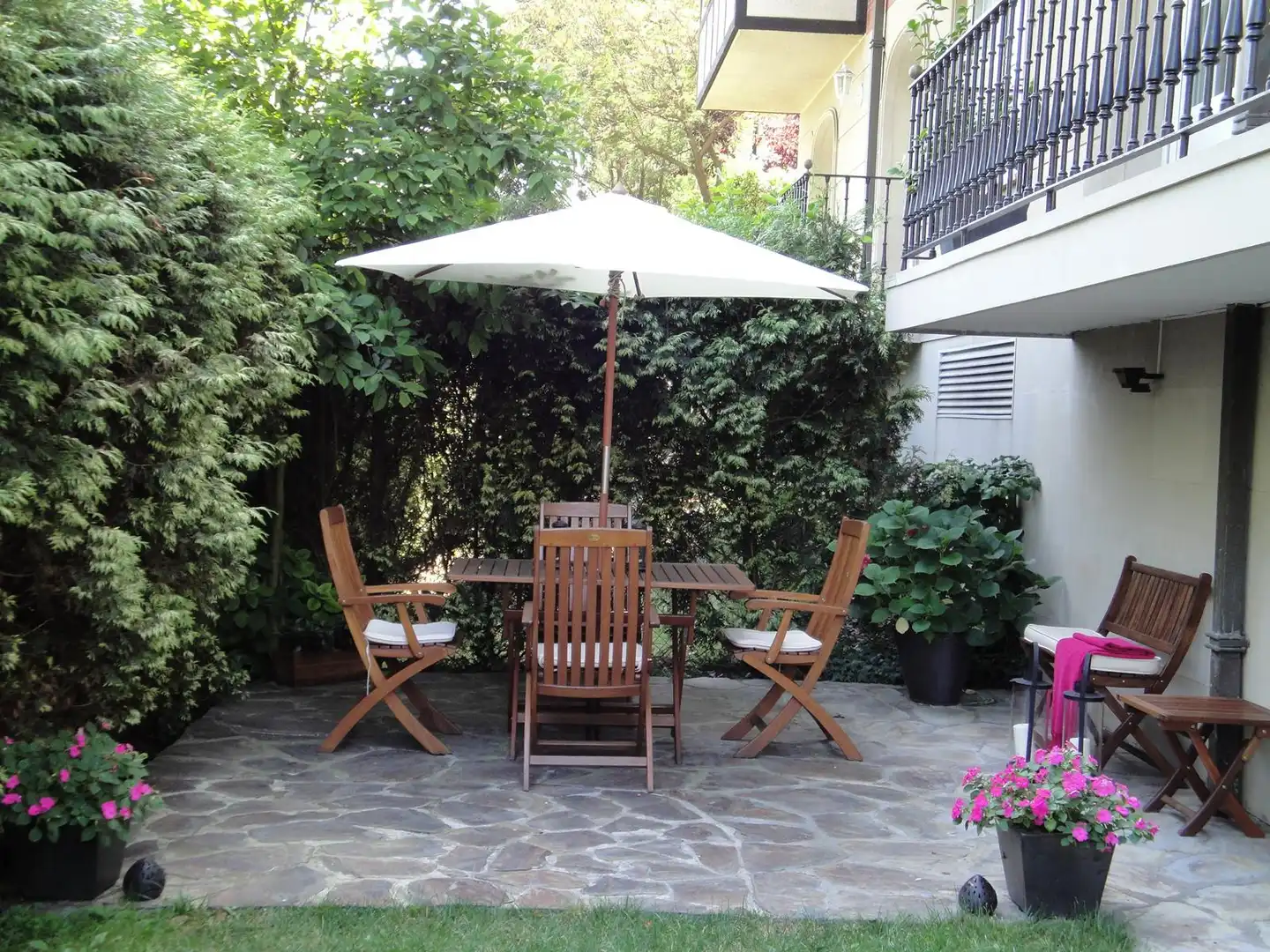 Terrace of Flat for rent in Getxo   with Heating, Private garden and Storage room