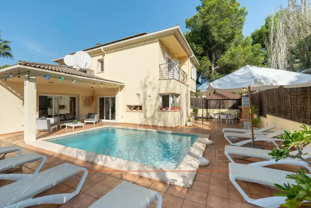 Detached house with garden for sale in Can Picafort, imagen 2