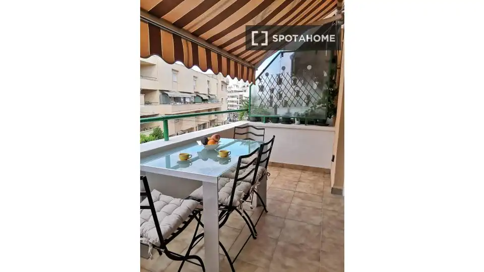 Terraza de Piso para compartir en  Palma de Mallorca con Aire acondicionado, Calefacción y Amueblado
