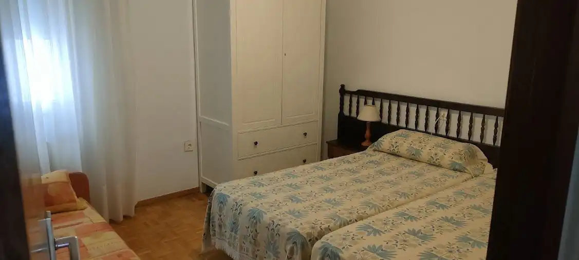 Dormitori de Pis en venda en Gijón  amb Parquet