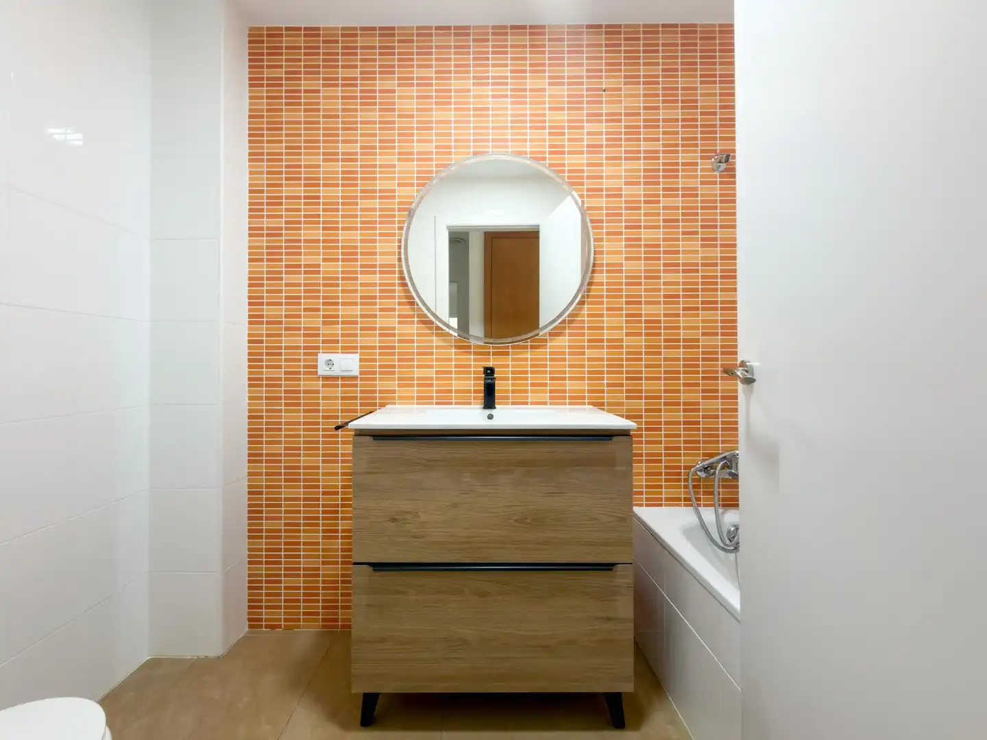 Baño de Piso en venta en Rafelbuñol / Rafelbunyol con Aire acondicionado y Balcón