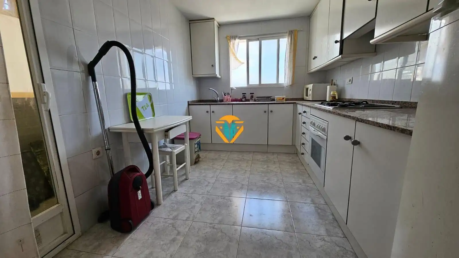 Kitchen of Flat for sale in Benidorm  with Terrace, Storage room and Furnished