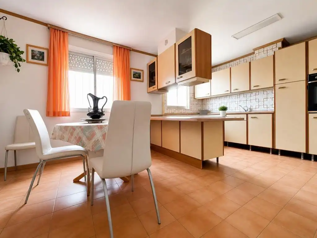 Piso con ascensor en venta en Carretera de Cádiz