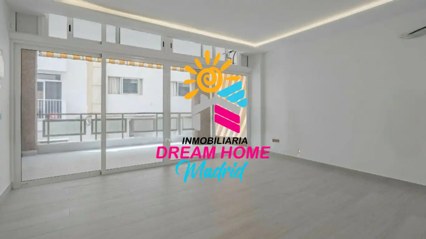 Vista exterior de Piso en venta en Arona con Calefacción, Terraza y Lavadora