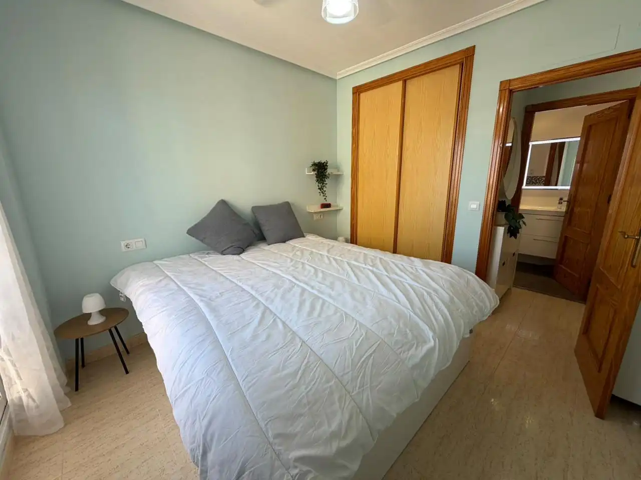 Habitación de Apartamento en venta en La Manga del Mar Menor con Aire acondicionado, Jardín privado y Terraza