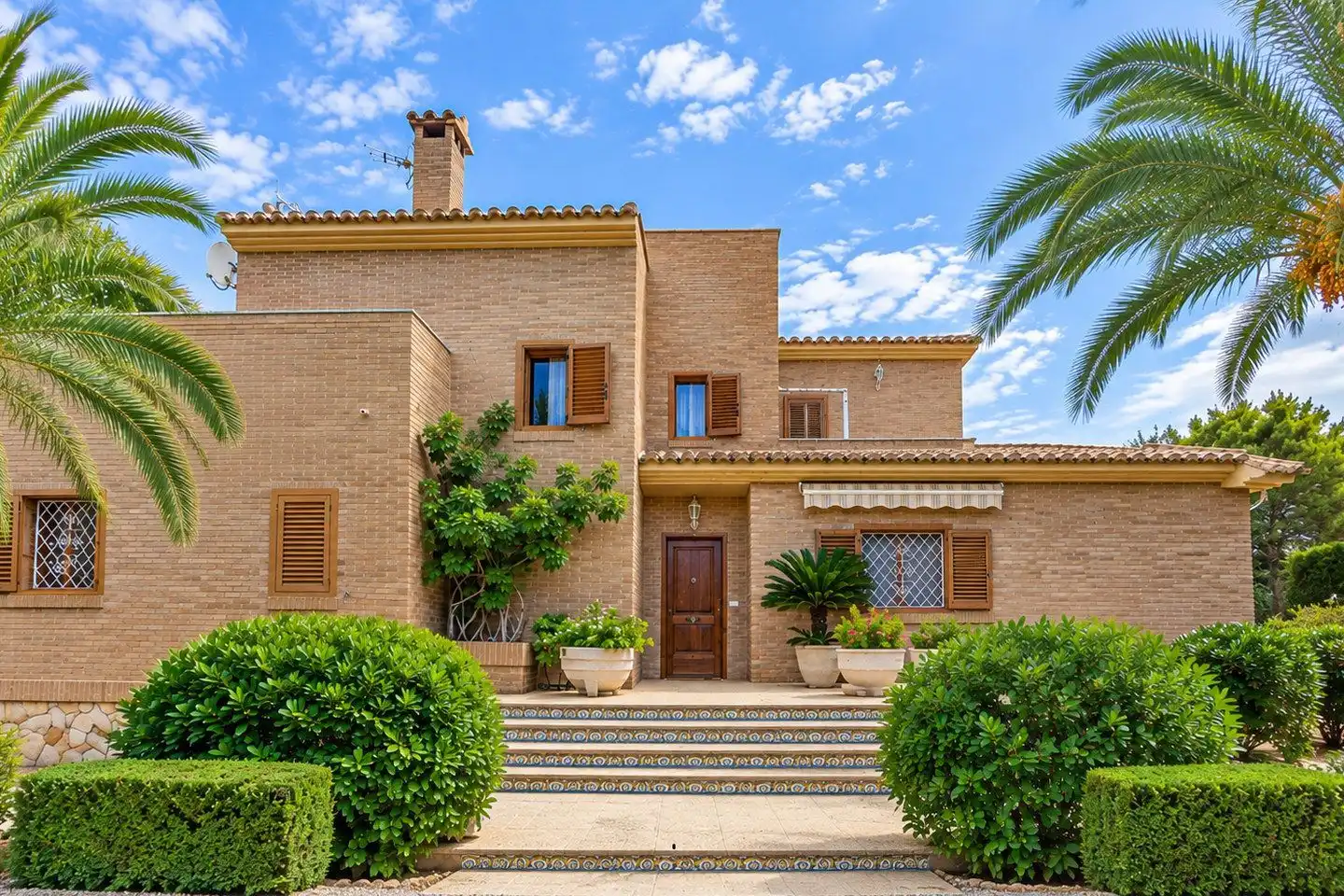 House with pool for sale in Urbanizaciones, imagen 2