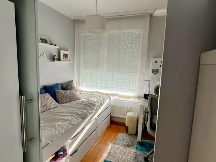 Habitación de Piso en venta en Vigo  con Calefacción, Parquet y Trastero