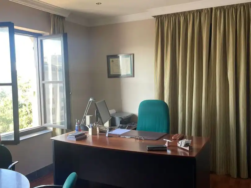 Oficina de lloguer en Málaga Capital amb Aire condicionat, Moblat i Balcó