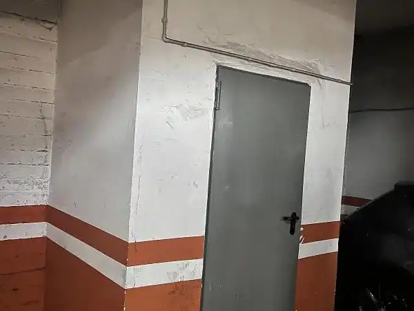 Garage zum Verkauf in Barcelona mit Alarm