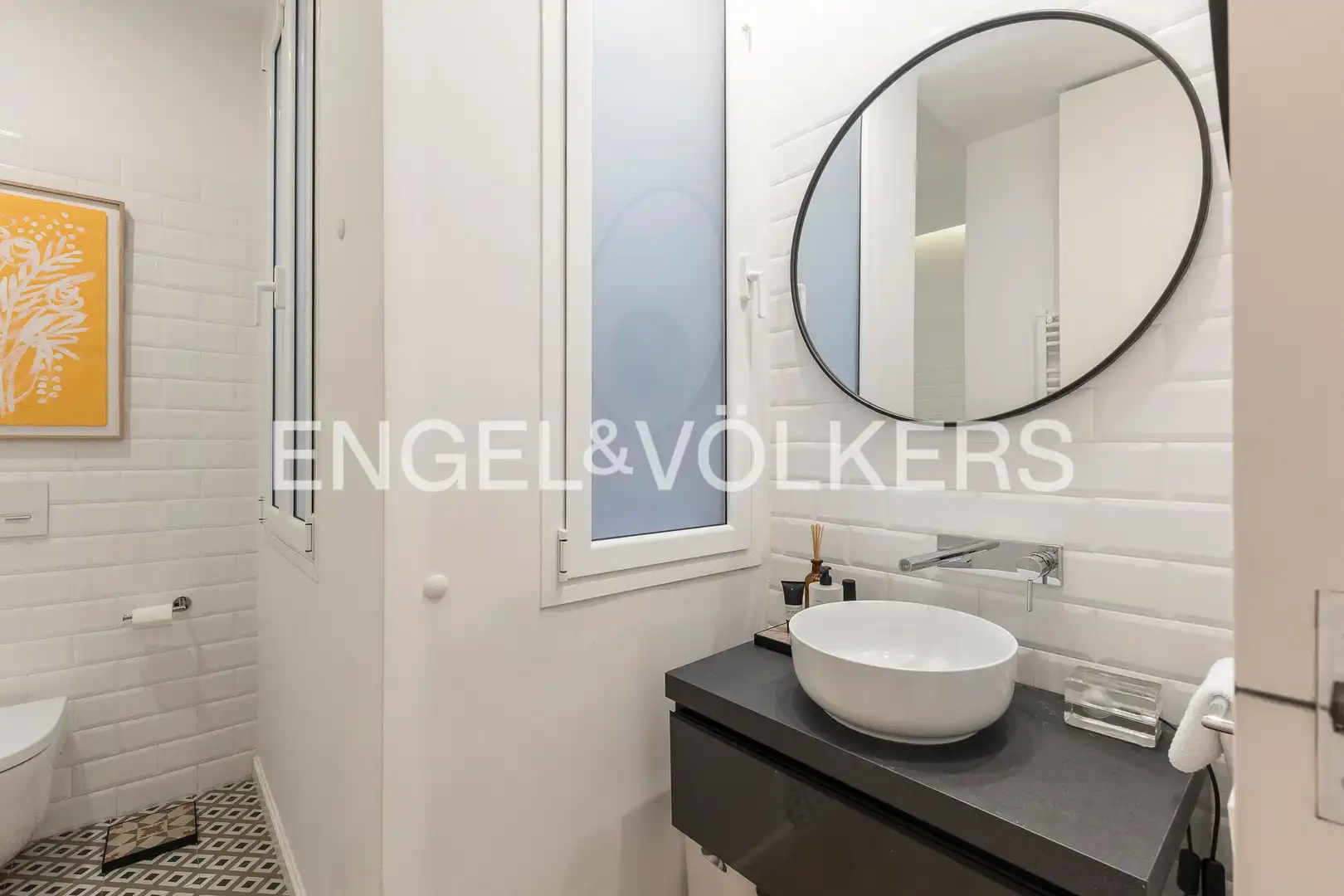 Bathroom of Flat for sale in Barcelona  with Air Conditioner, Heating and Balcony