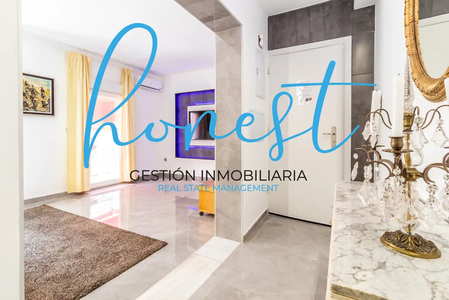 Vista exterior de Casa o chalet en venta en Torremolinos con Aire acondicionado y Amueblado