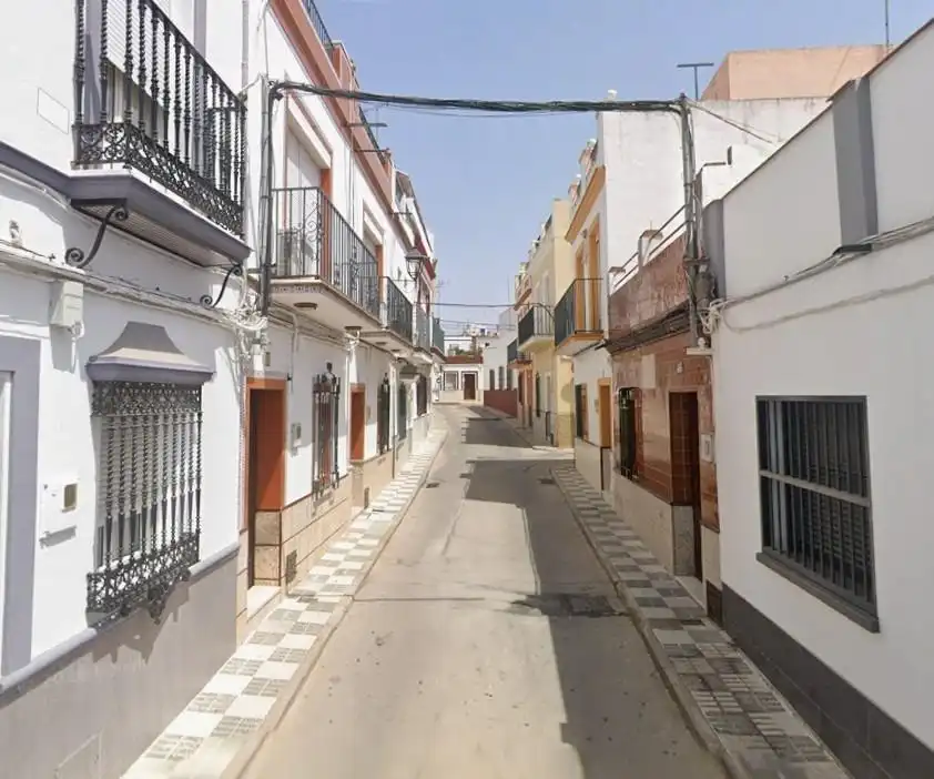 Adossat en venda a Cantillana