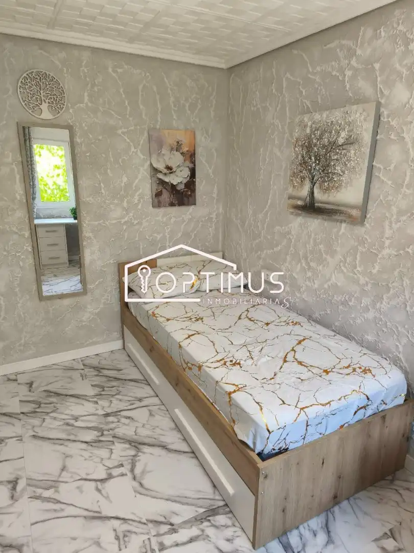 Habitación de Apartamento en venta en Xirivella con Aire acondicionado, Amueblado y Horno