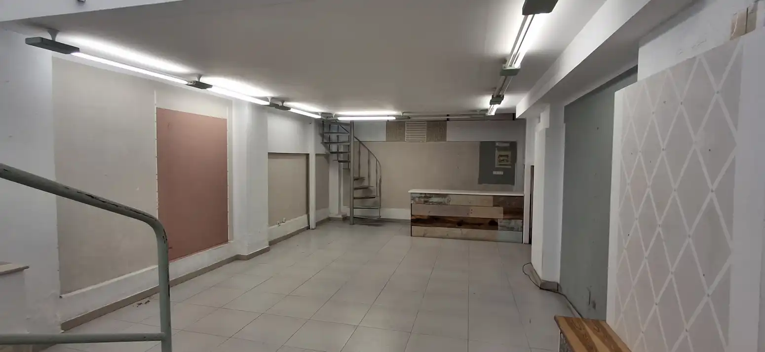 Local commercial à louer à Torrelavega - CL JULIAN CEBALLOS 31, imagen 2