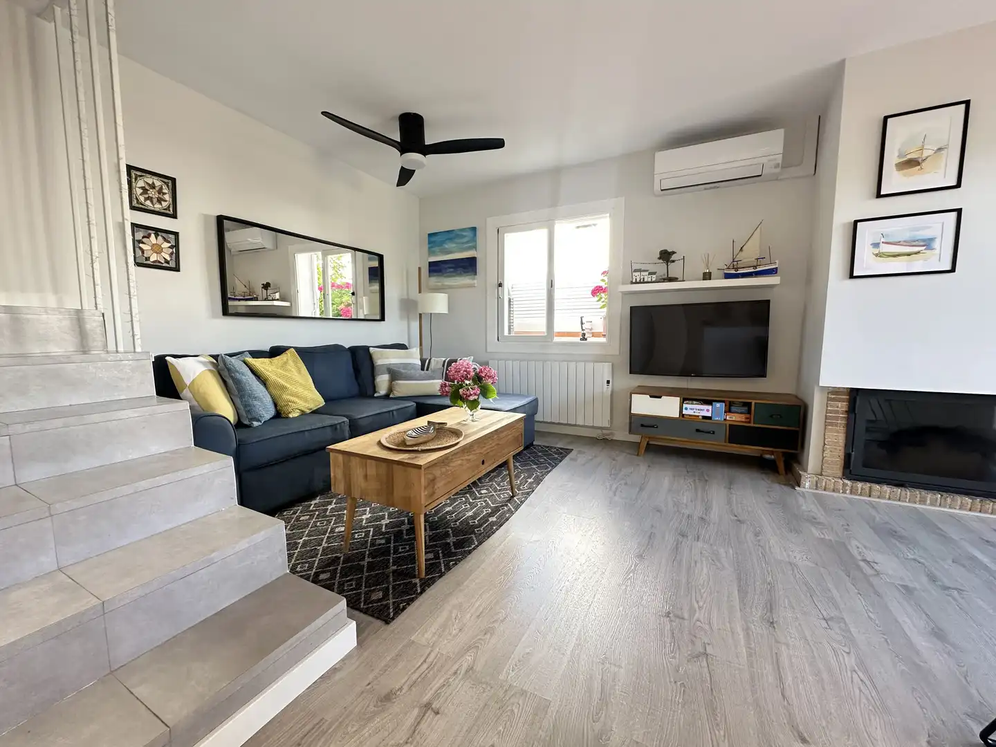 Living room of Houses for sale in Sant Pol de Mar  with Air Conditioner, Heating and Terrace