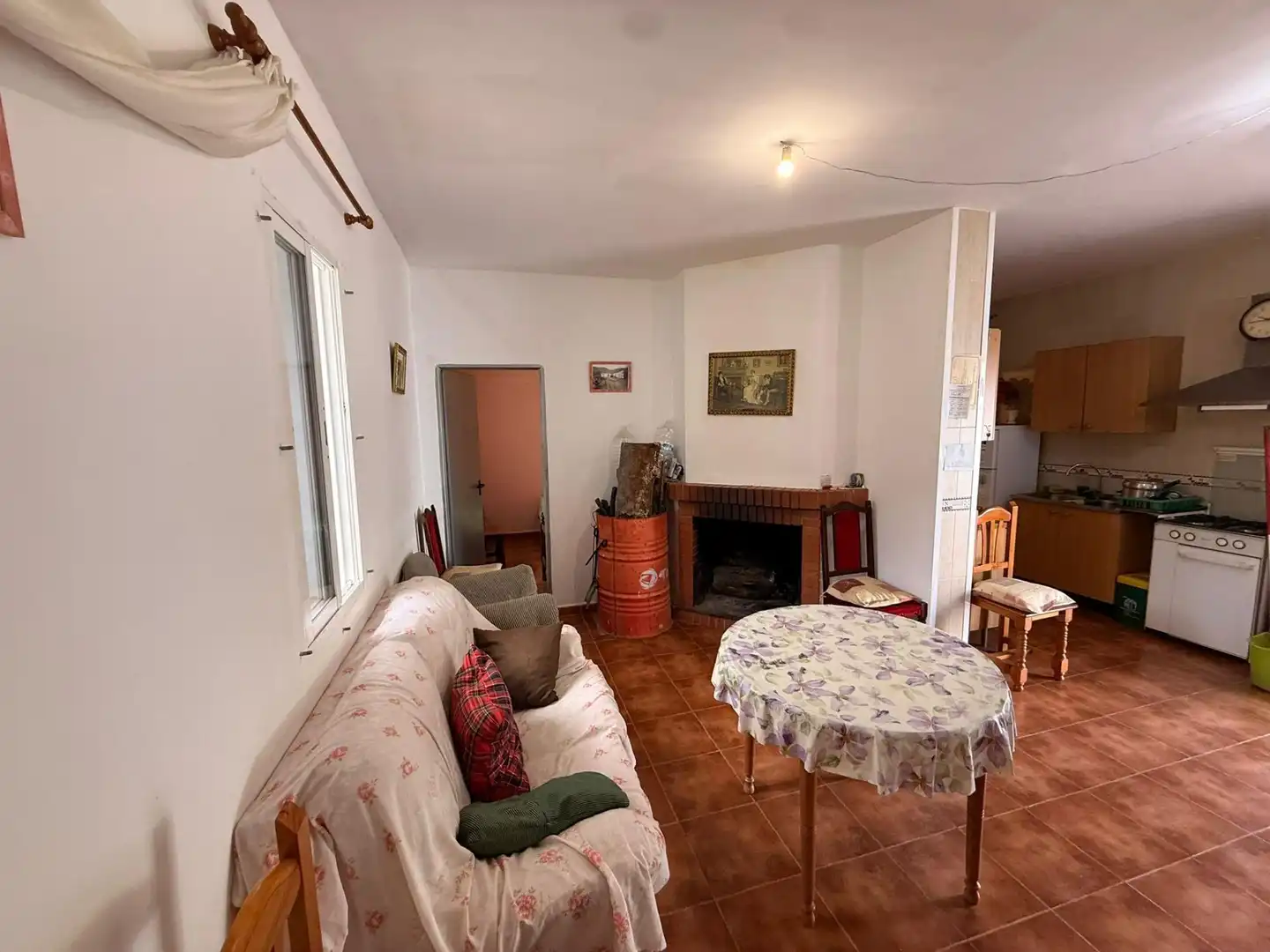 Wohnzimmer von Country house zum Verkauf in Obejo