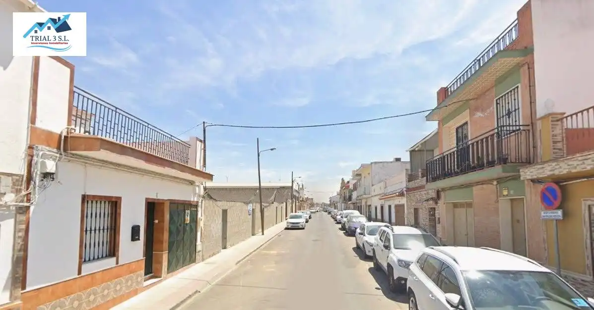 House for sale in AZOFAIRON