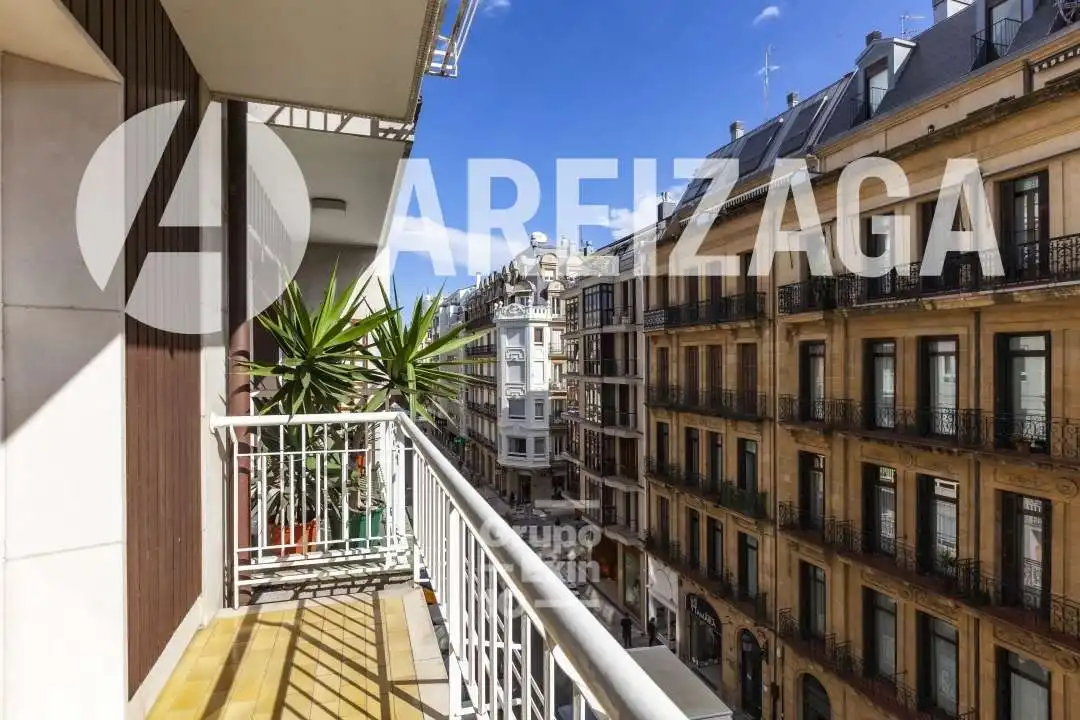 Piso en venta en Bergara Kalea, Área Romántica