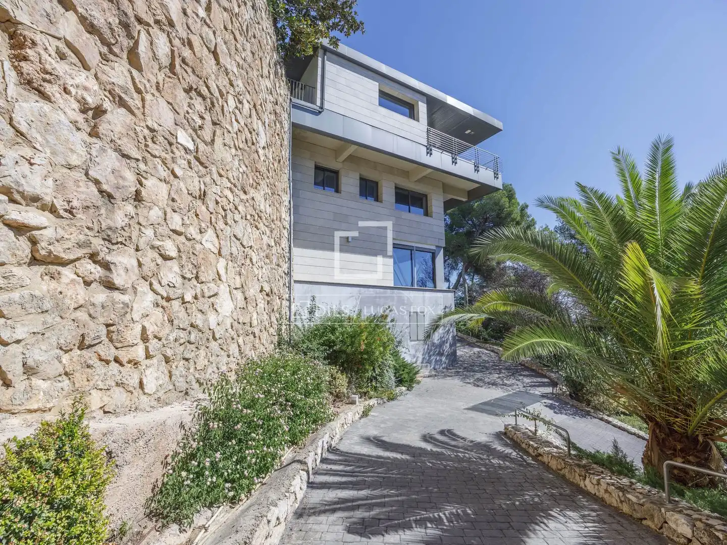 Vista exterior de Casa o xalet en venda en Rocafort amb Aire condicionat, Calefacció i Jardí privat