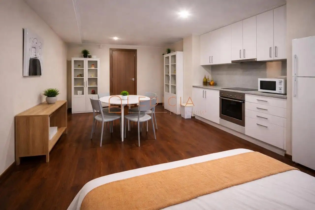Estudio en venta en PI Y MARGALL, Casco Vello