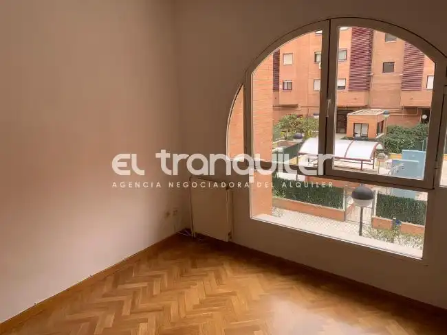 Flat for sale in Madrid  with Parquet flooring and Swimming Pool