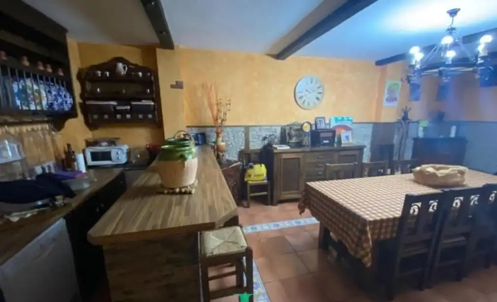 Cuina de Casa adosada en venda en Albacete amb Aire condicionat, Calefacció i Jardí privat