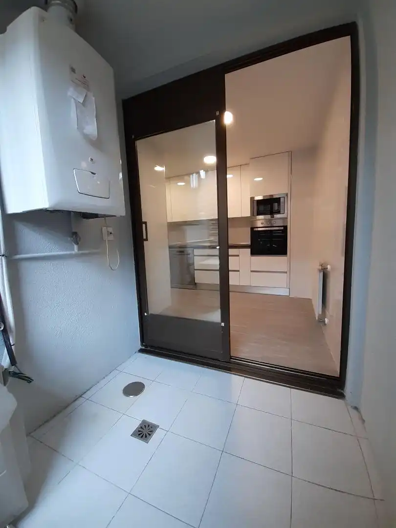Kitchen of Flat for rent in Pozuelo de Alarcón  with Air Conditioner, Heating and Parquet flooring
